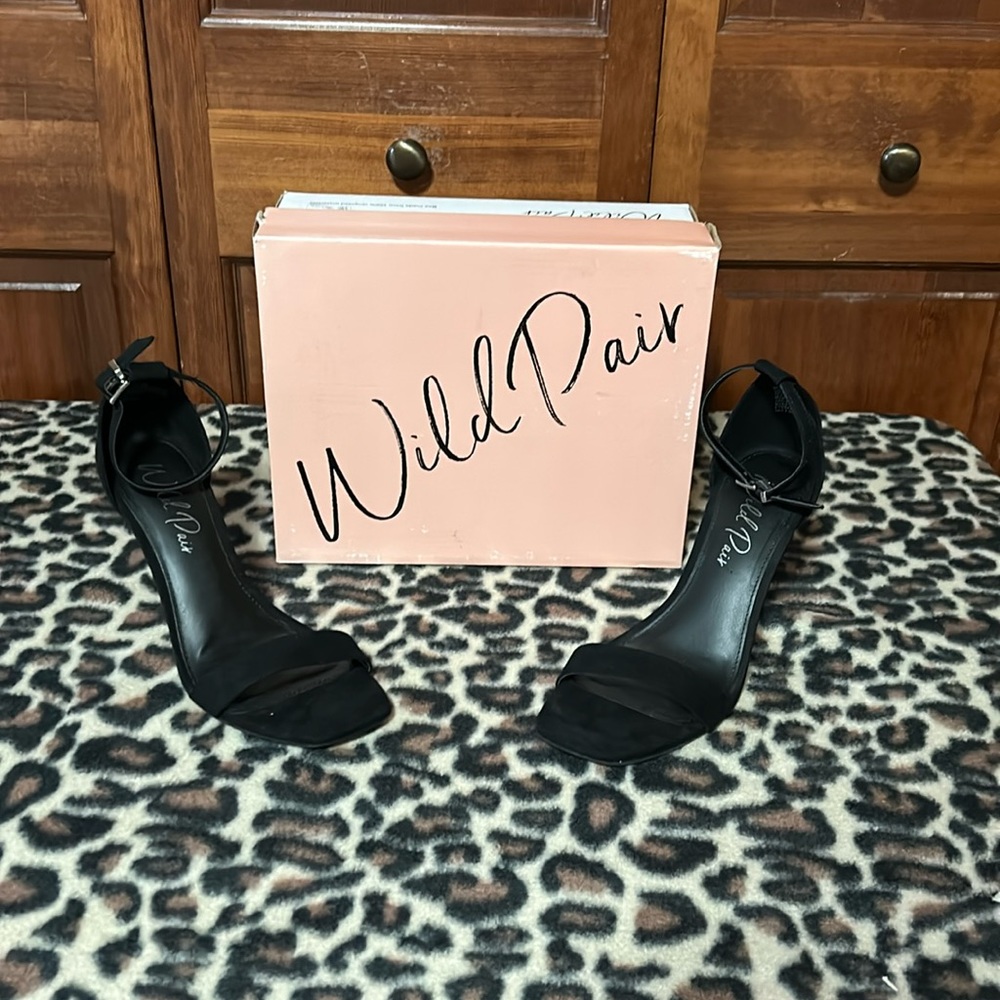 Like new(worn once) Wild Pair Sandal - 8.5